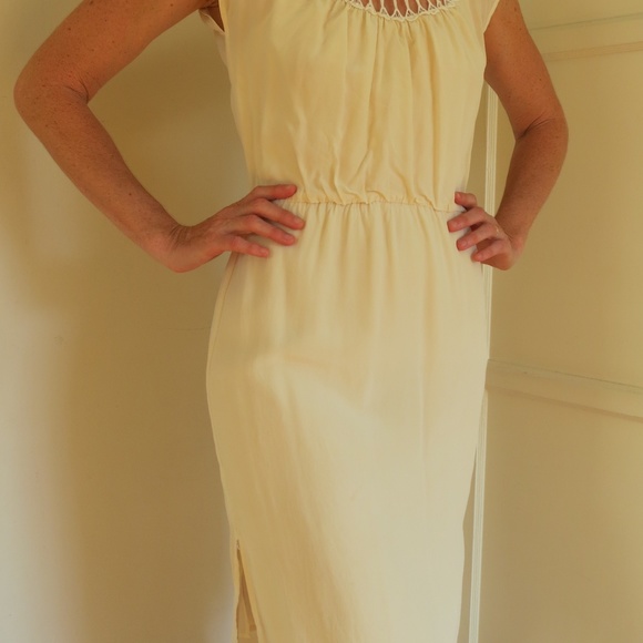 Ivory Silk Dress with Crochet Neckline Size Small - Picture 3 of 13
